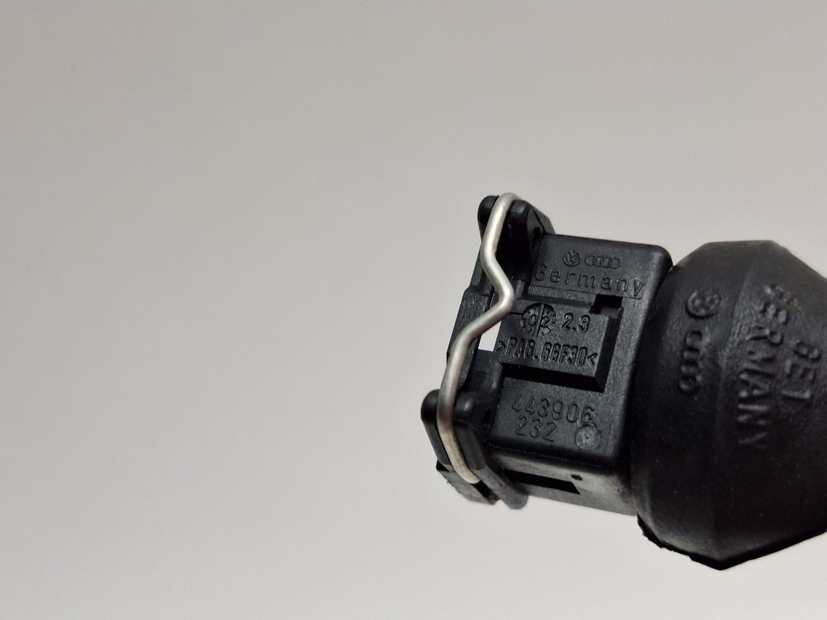 Mufa conector 2 pini VOLKSWAGEN PASSAT 3B3 2000 - 2005 1.6 1.6 ALZ 443906232