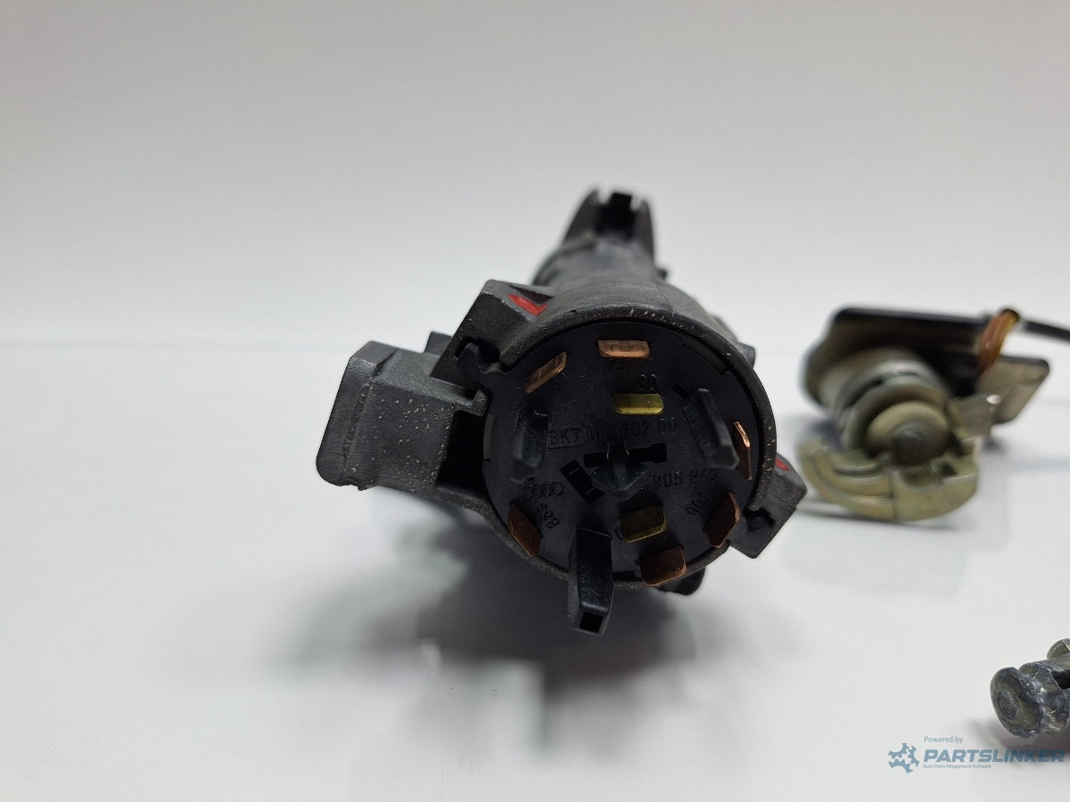 Contact de pornire cu cheie si butuci VOLKSWAGEN PASSAT 3B3 2000 - 2005 1.6 1.6 ALZ 4B0905851A , 3B0827573G