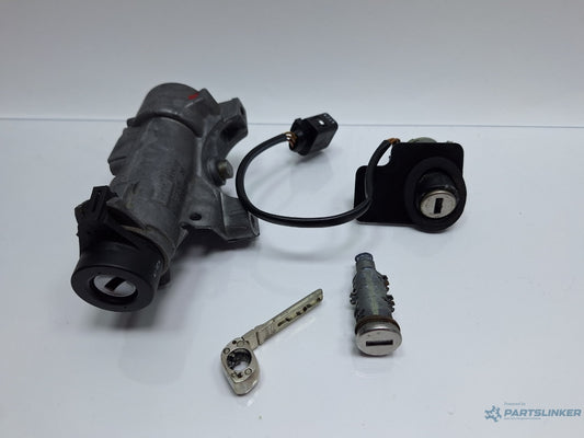 Contact de pornire cu cheie si butuci VOLKSWAGEN PASSAT 3B3 2000 - 2005 1.6 1.6 ALZ 4B0905851A , 3B0827573G