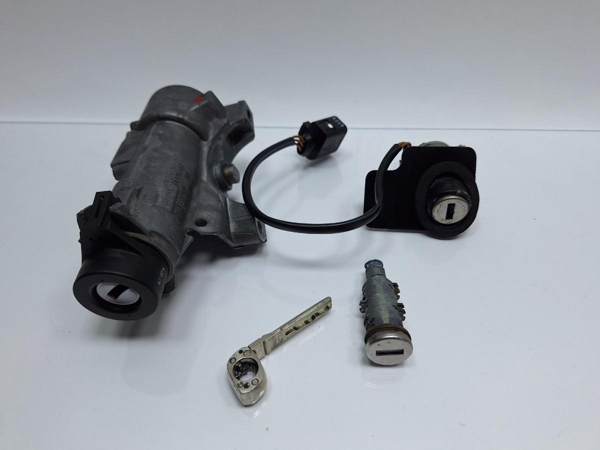 Contact de pornire cu cheie si butuci VOLKSWAGEN PASSAT 3B3 2000 - 2005 1.6 1.6 ALZ 4B0905851A , 3B0827573G