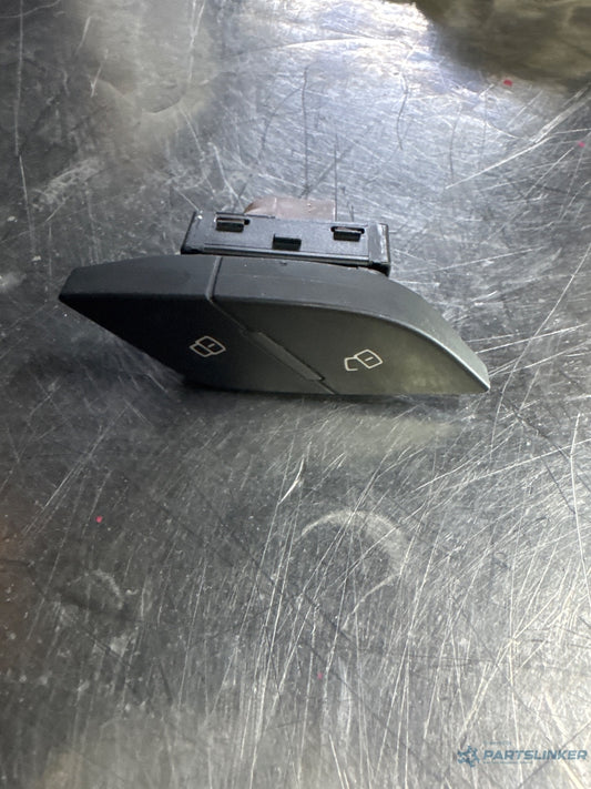 Buton blocare portiere AUDI A3 Sportback 8VA, 8VF 2012 - > TDI CLHA 8V1962107