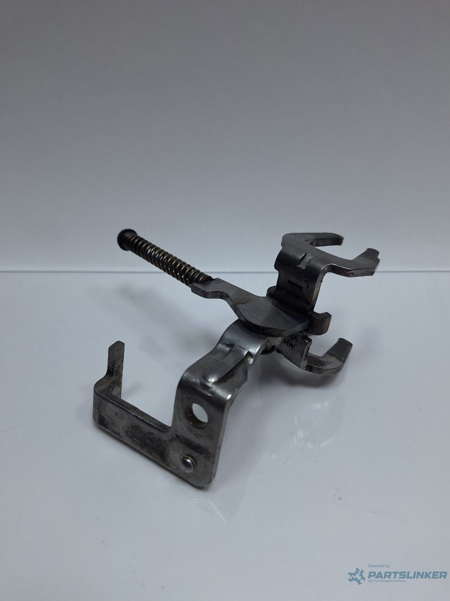 Furca selector marsarier VOLKSWAGEN CADDY III Estate 2KB, 2KJ, 2CB, 2CJ 2004 - 2015 TDI BJB, BLS 0A4311521A