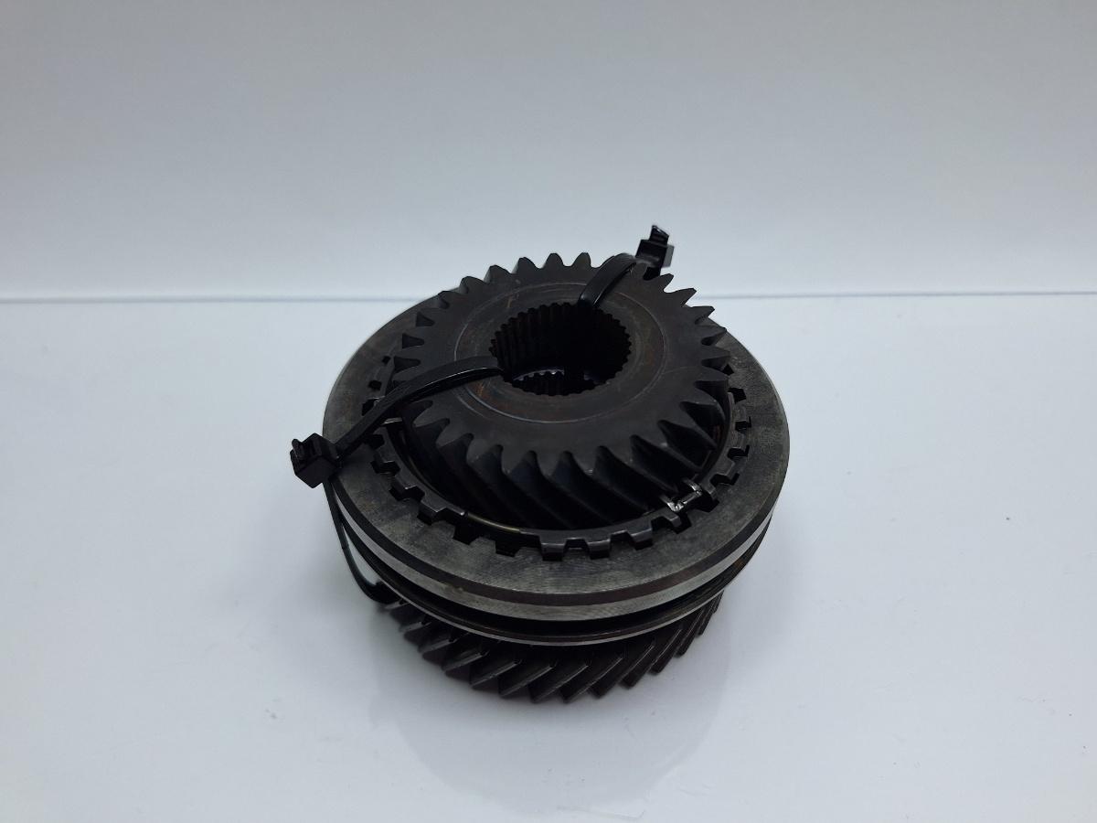 Pinion treapta a 5-a VOLKSWAGEN CADDY III Estate 2KB, 2KJ, 2CB, 2CJ 2004 - 2015 TDI BJB, BLS 02A311158AE , 02J311241D