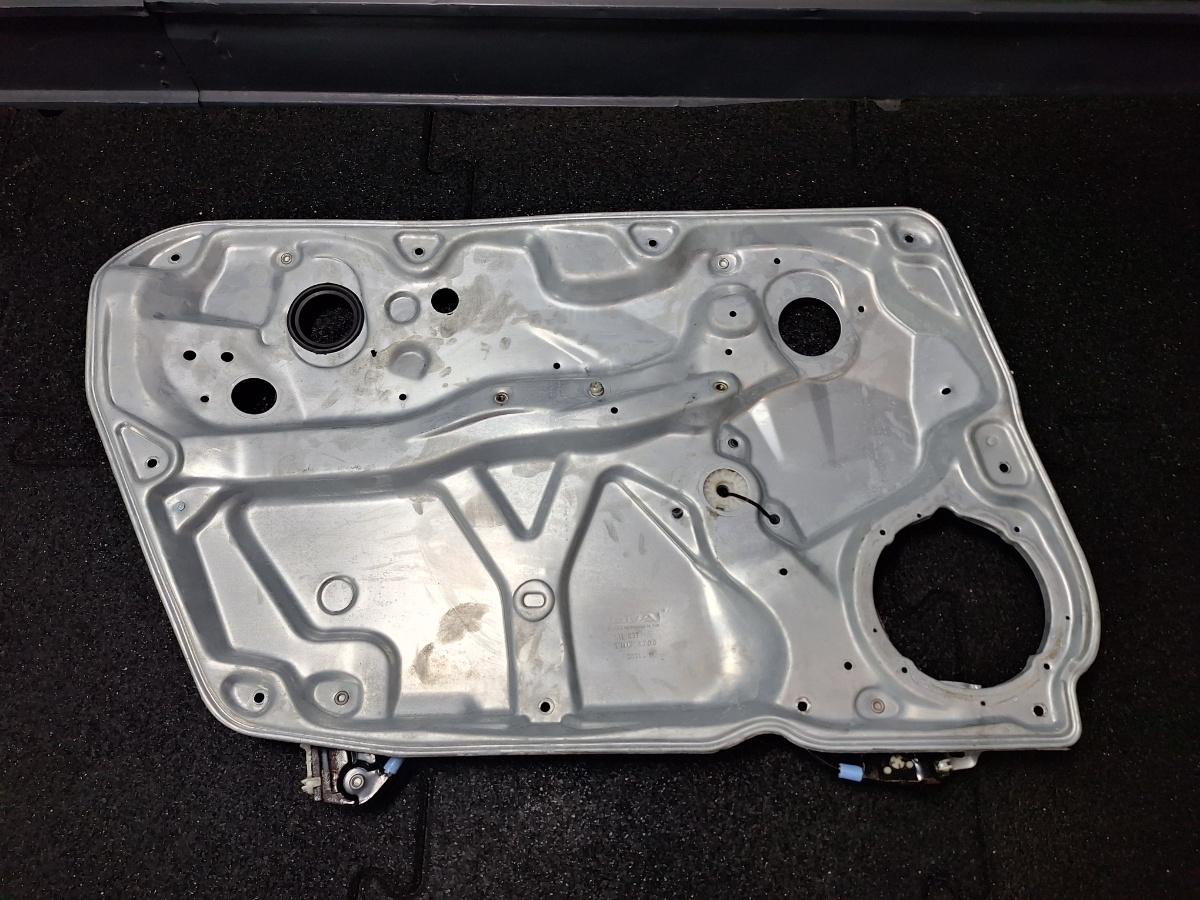 Macara geam stanga fata VOLKSWAGEN PASSAT 3B3 2000 - 2005 1.6 1.6 ALZ 3B1837461