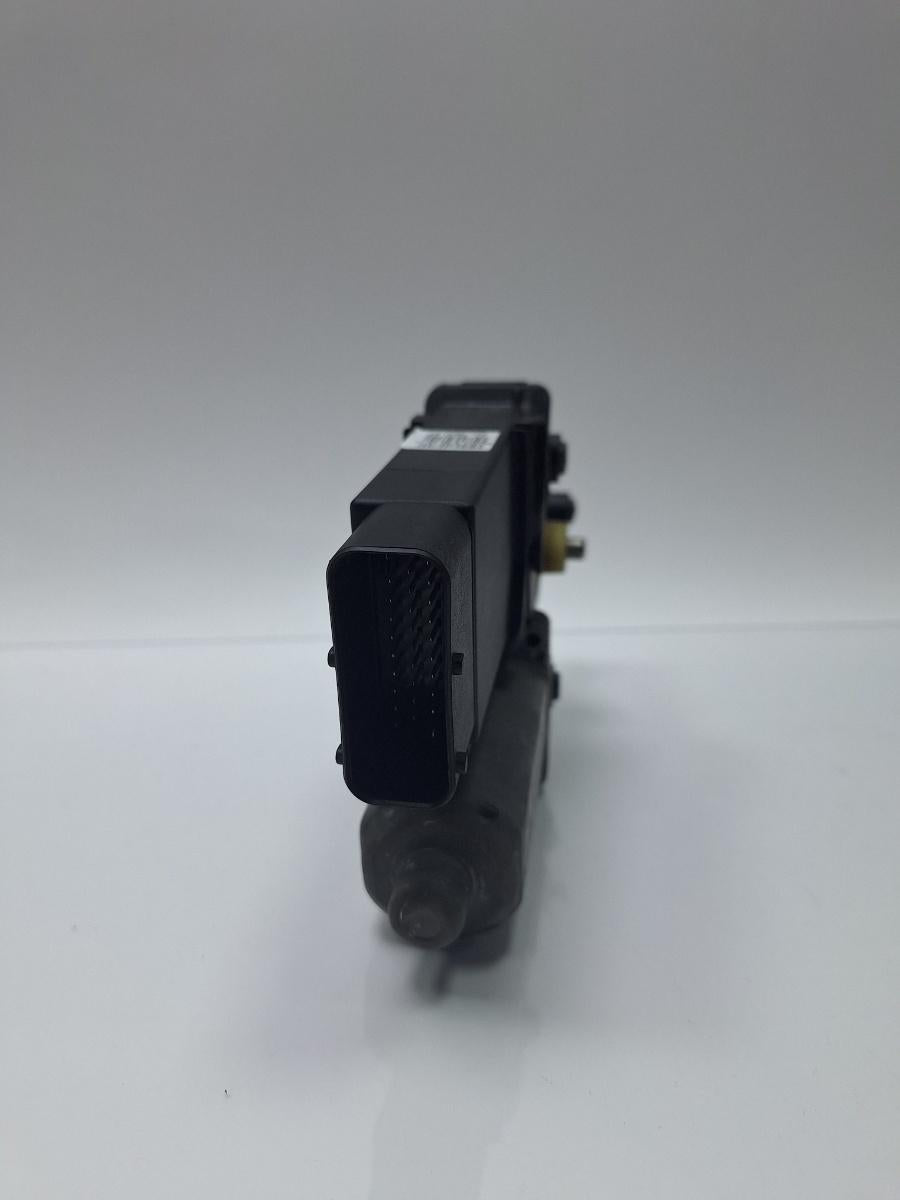 Motoras macara geam stanga fata VOLKSWAGEN PASSAT 3B3 2000 - 2005 1.6 1.6 ALZ 101430-202