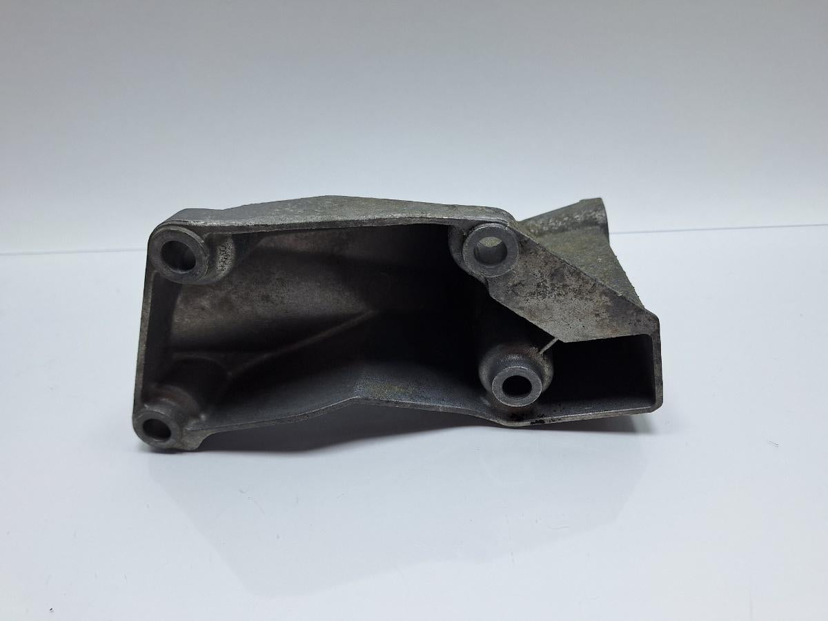 Suport tampon motor stanga VOLKSWAGEN PASSAT 3B3 2000 - 2005 1.6 1.6 ALZ 8D0199307P