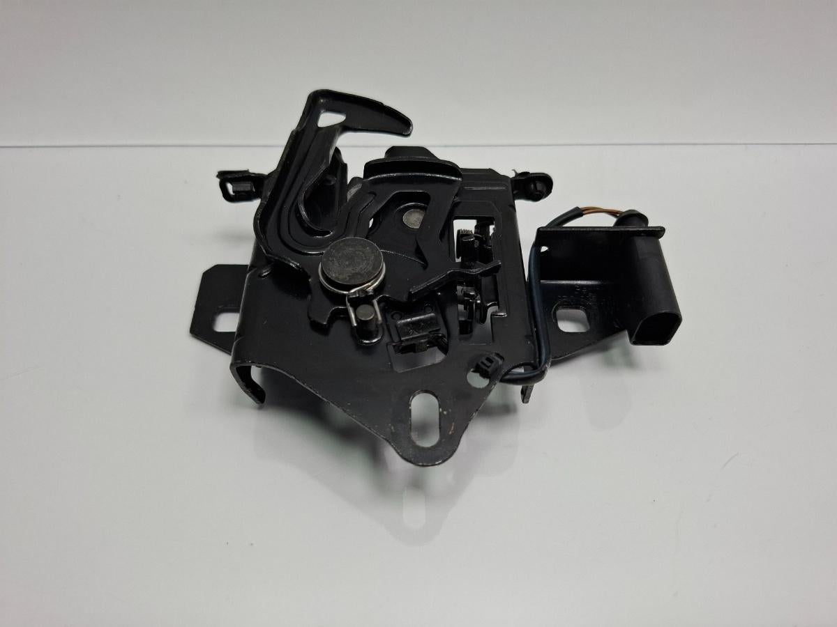 Broasca capota VOLKSWAGEN PASSAT 3B3 2000 - 2005 1.6 1.6 ALZ 3B0823509AB