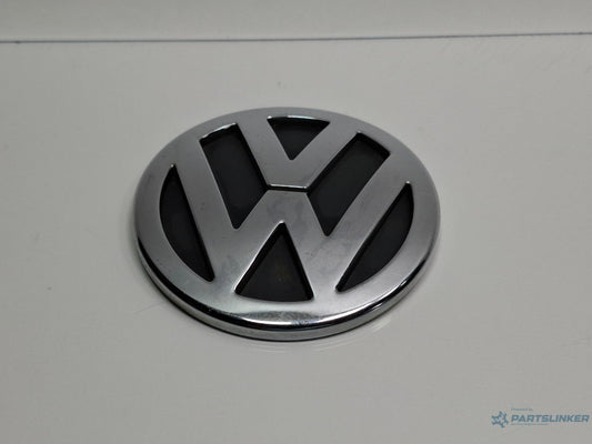 Emblema portbagaj VOLKSWAGEN PASSAT 3B3 2000 - 2005 1.6 1.6 ALZ 3B5853630