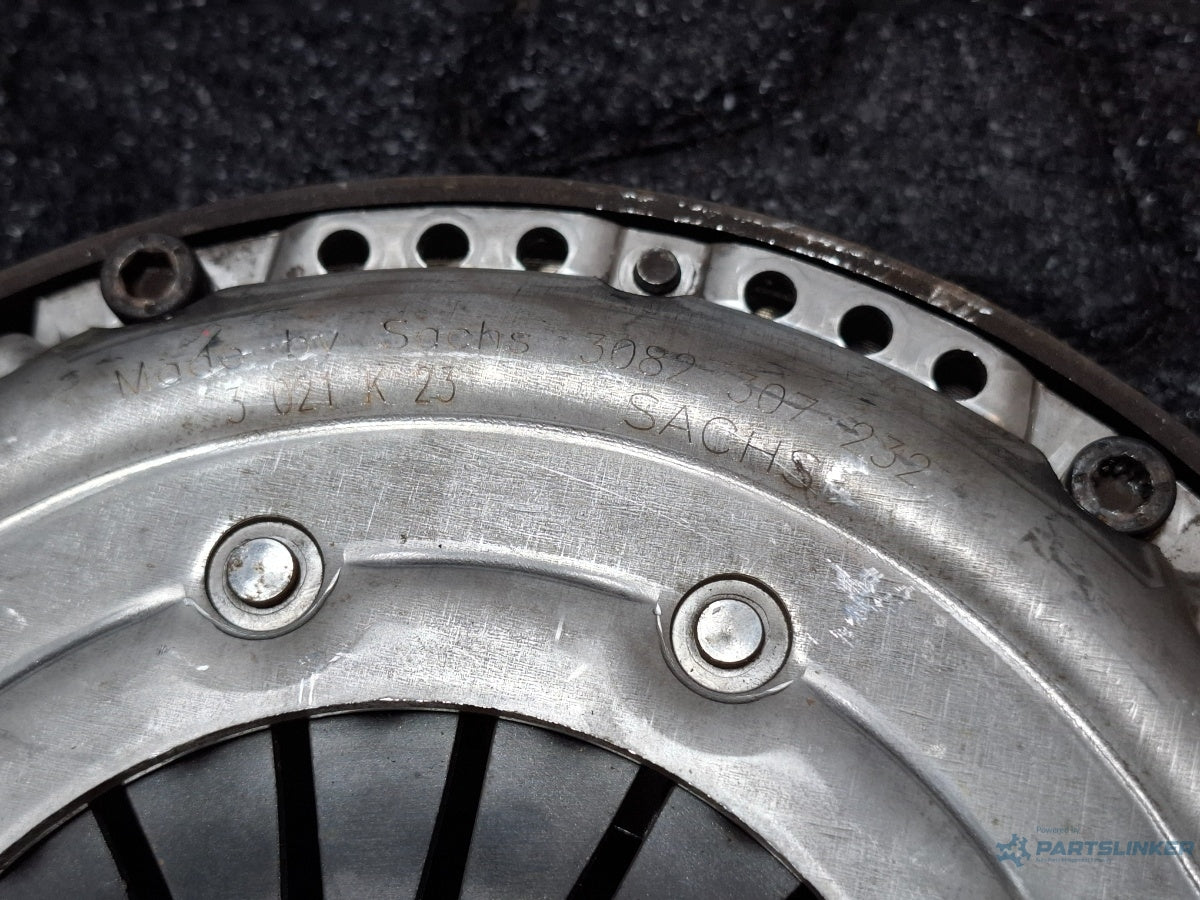 Kit ambreiaj masa dubla VOLKSWAGEN PASSAT 3B3 2000 - 2005 1.6 1.6 ALZ 058105266H