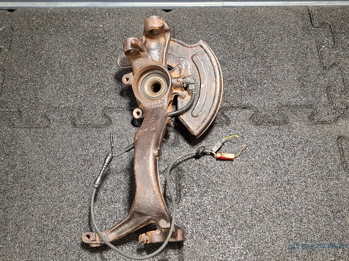 Fuzeta dreapta fata VOLKSWAGEN PASSAT 3B3 2000 - 2005 1.6 1.6 ALZ 8D0407258AN