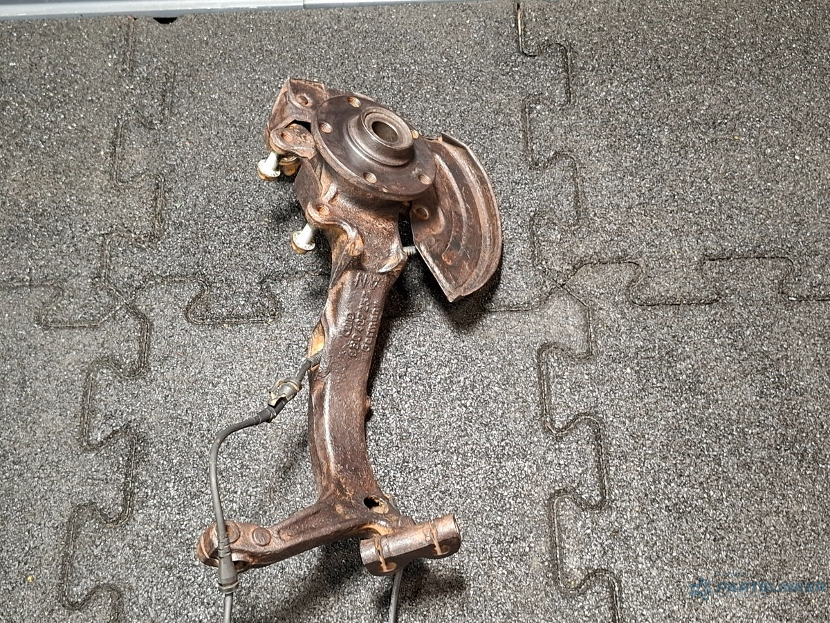 Fuzeta stanga fata VOLKSWAGEN PASSAT 3B3 2000 - 2005 1.6 1.6 ALZ 8D0407257AN