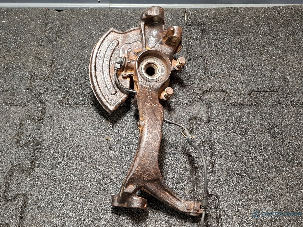 Fuzeta stanga fata VOLKSWAGEN PASSAT 3B3 2000 - 2005 1.6 1.6 ALZ 8D0407257AN