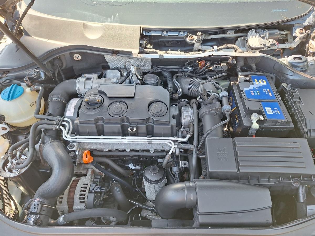 Dezmembrez VOLKSWAGEN PASSAT Variant 3C5 2008 1.9 TDI BLS 77KW|105HP