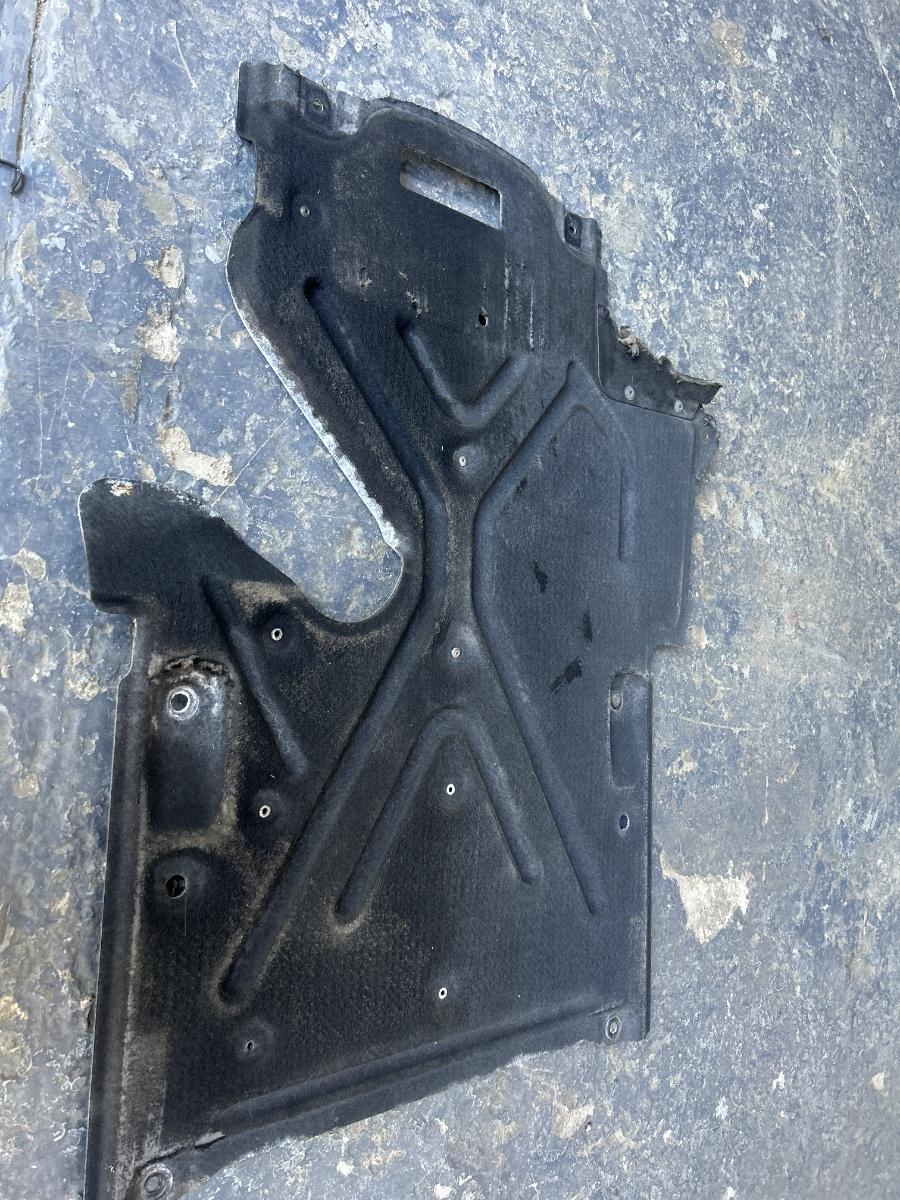 Scut de protectie sub caroserie spate dreapta AUDI A4 IV 8K2, B8 2007 - 2015 TDI CAGB, CJCB, CSUB
