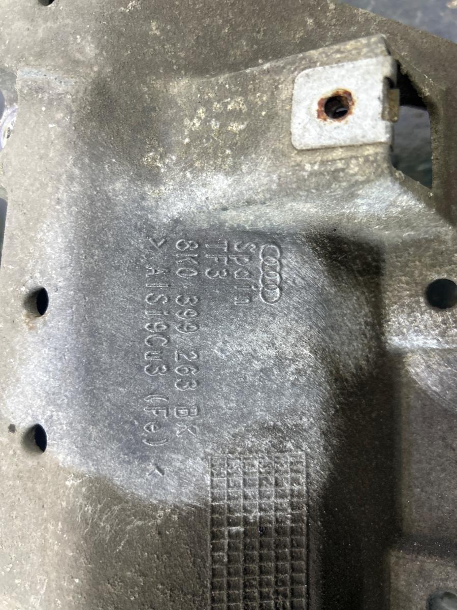 Suport tampon cutie de viteze AUDI A4 IV 8K2, B8 2007 - 2015 TDI CAGB, CJCB, CSUB 8K0399263BK