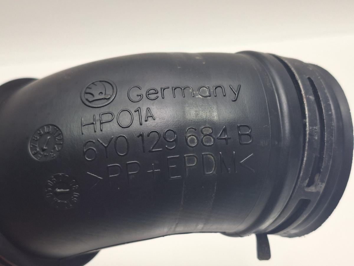 Conducta admisie filtru de aer VOLKSWAGEN FOX 5Z1, 5Z3 2003 - 2014 1.2 1.2 BMD, CHFB 6Y0129684B