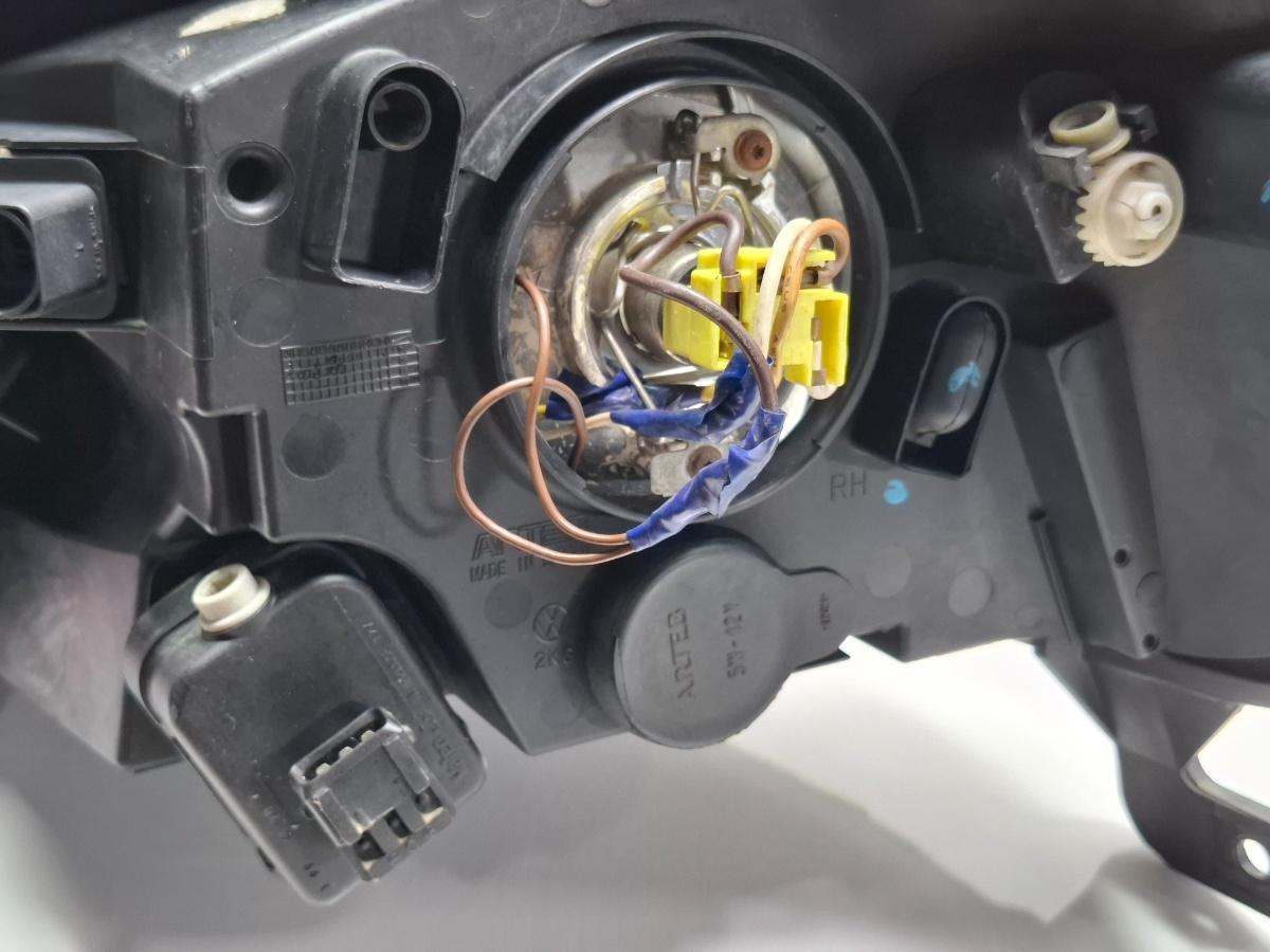 Far halogen dreapta VOLKSWAGEN FOX 5Z1, 5Z3 2003 - 2014 1.2 1.2 BMD, CHFB 5Z1941006A