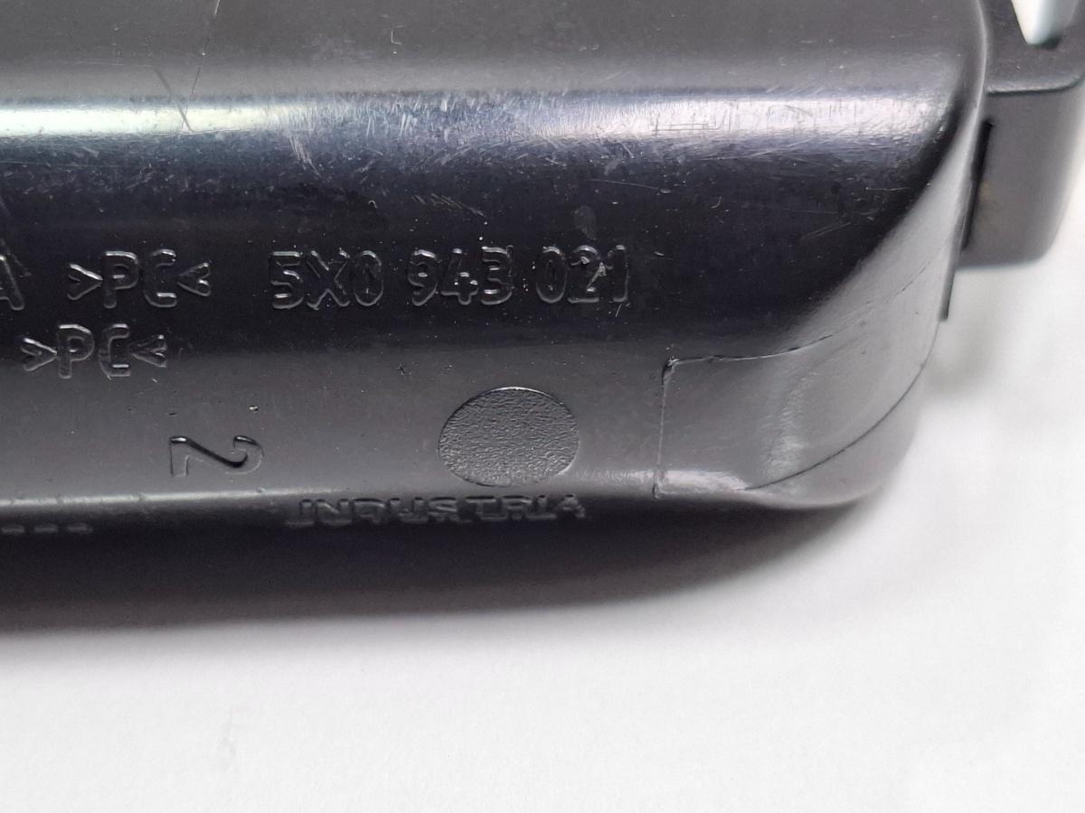 Lampa numar inmatriculare VOLKSWAGEN FOX 5Z1, 5Z3 2003 - 2014 1.2 1.2 BMD, CHFB 5X0943021