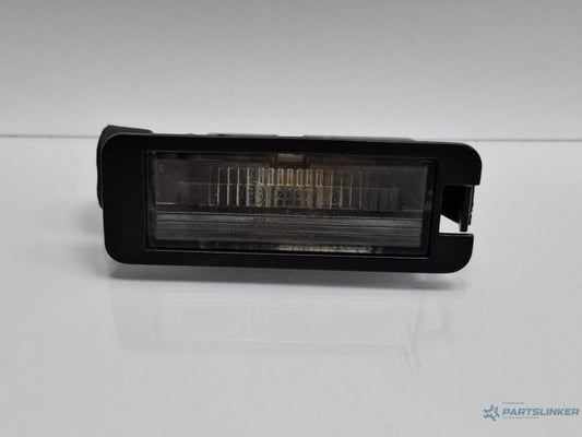 Lampa numar inmatriculare VOLKSWAGEN FOX 5Z1, 5Z3 2003 - 2014 1.2 1.2 BMD, CHFB 5X0943021