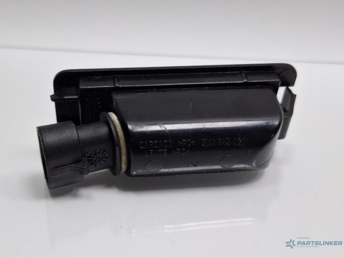 Lampa numar inmatriculare VOLKSWAGEN FOX 5Z1, 5Z3 2003 - 2014 1.2 1.2 BMD, CHFB 5X0943021