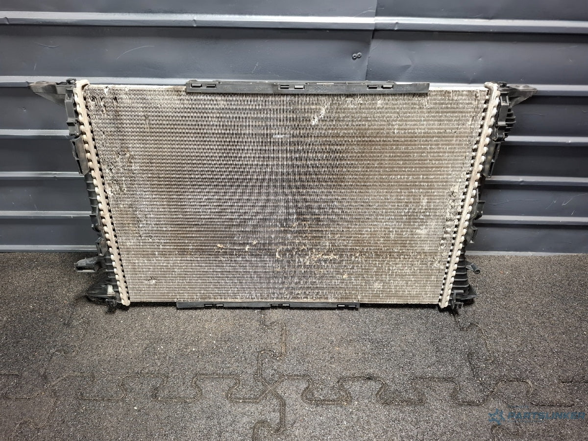 Radiator apa AUDI A4 IV Avant 8K5, B8 2007 - 2015 TDI CAGA, CJCA, CMEA, CMFA 8K0121251R