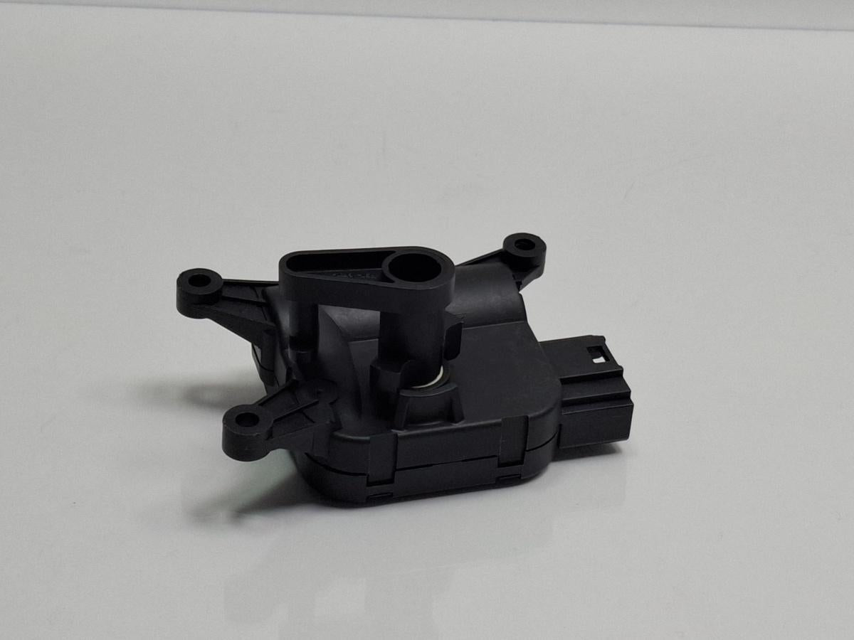 Motoras clapeta aeroterma VOLKSWAGEN PASSAT Variant 3C5 2005 - 2011 TDI BMP BOSCH 0132801370 3C0907511