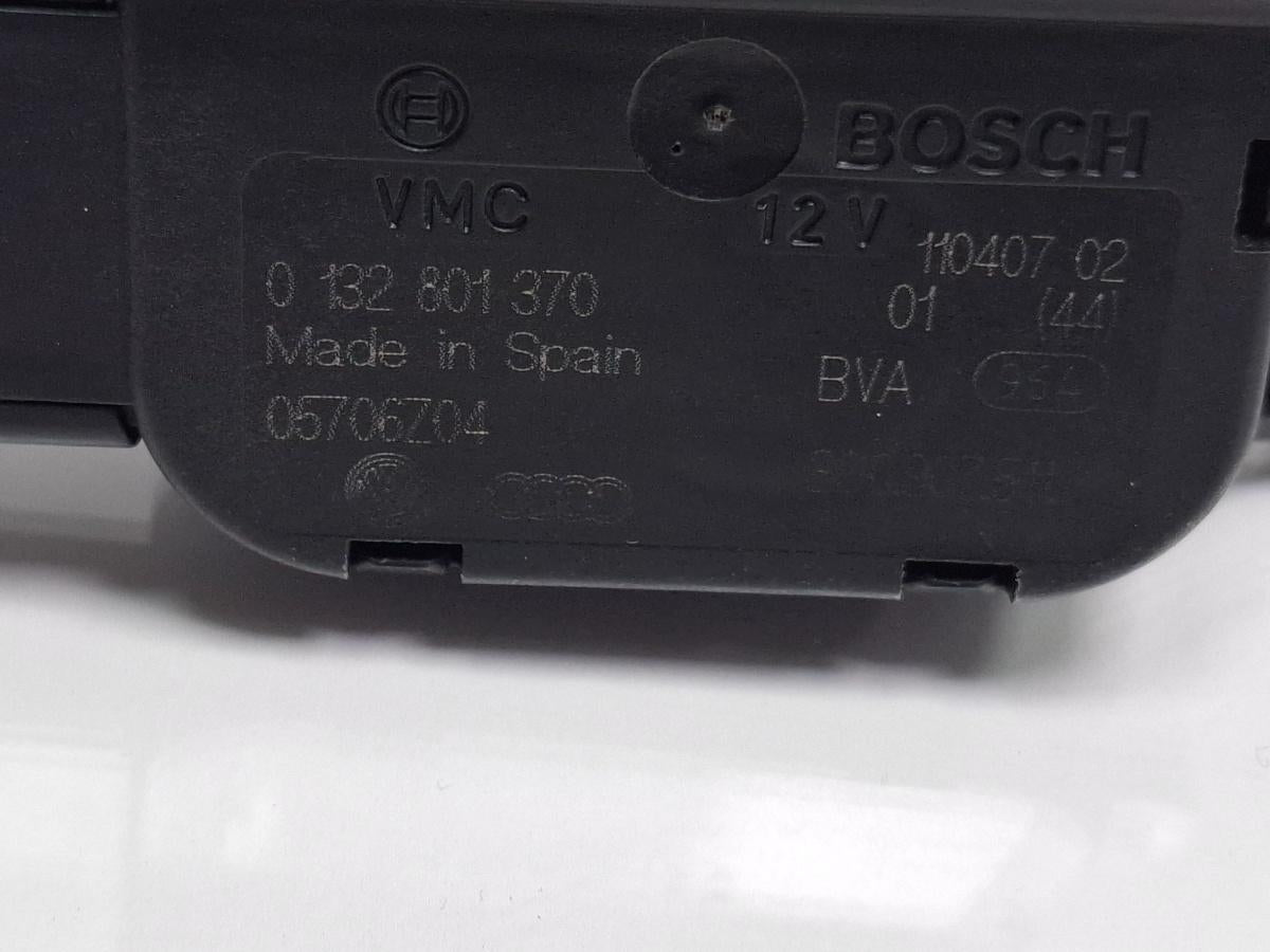 Motoras clapeta aeroterma VOLKSWAGEN PASSAT Variant 3C5 2005 - 2011 TDI BMP BOSCH 0132801370 3C0907511