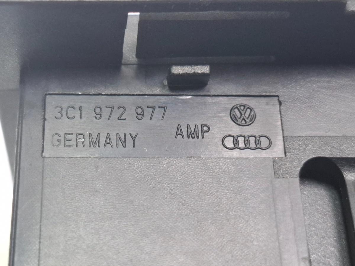 Mufa conector ceasuri bord VOLKSWAGEN PASSAT Variant 3C5 2005 - 2011 TDI BMP 3C1972977