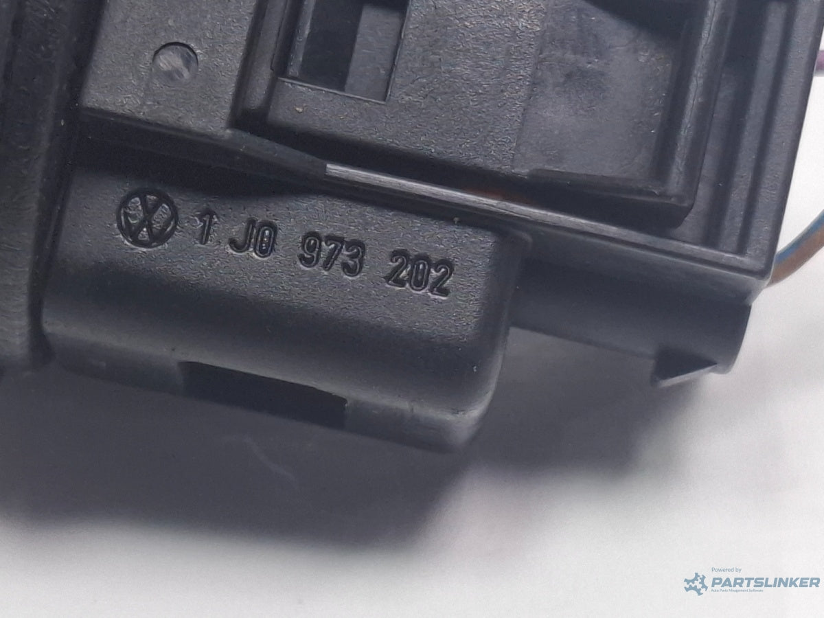Senzor nivel lichid parbriz VOLKSWAGEN CADDY IV Estate SAB, SAJ 2015 - > TDI CUUD, DFSD 1J0973202