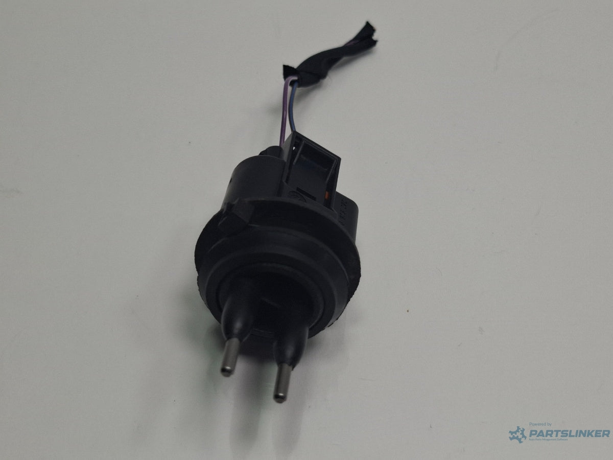 Senzor nivel lichid parbriz VOLKSWAGEN CADDY IV Estate SAB, SAJ 2015 - > TDI CUUD, DFSD 1J0973202