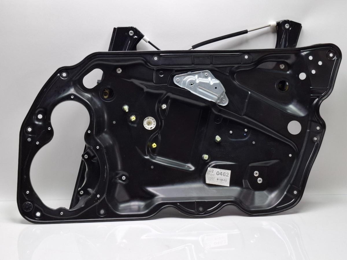 Macara geam dreapta fata VOLKSWAGEN PASSAT Variant 3C5 2005 - 2011 TDI BMP 3C1837756L