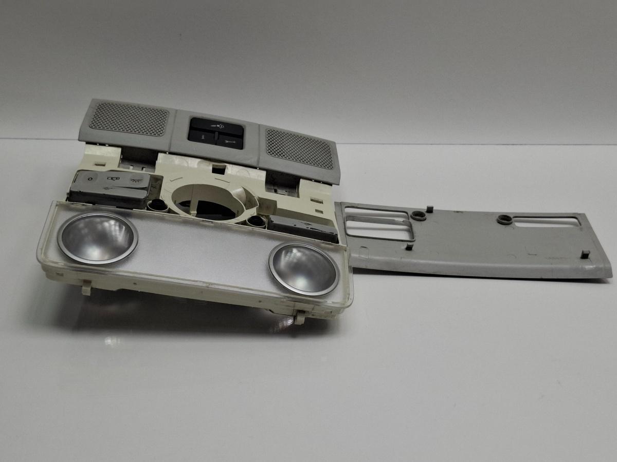 Plafoniera lumini VOLKSWAGEN PASSAT Variant 3C5 2005 - 2011 TDI BMP 1K0947105