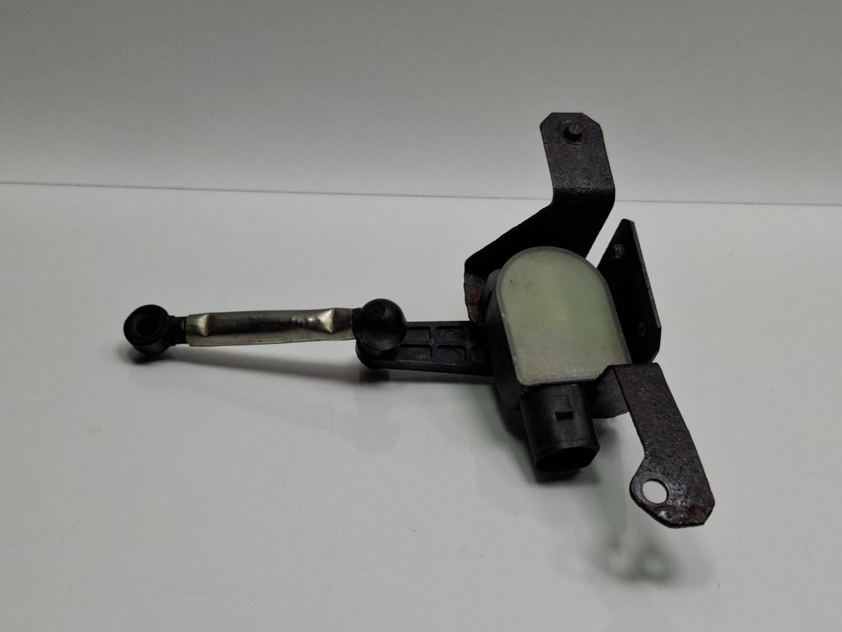 Senzor de nivel far xenon VOLKSWAGEN PASSAT Variant 3C5 2005 - 2011 2.0 TDI BMP 1T0907503 , 1K0941273E
