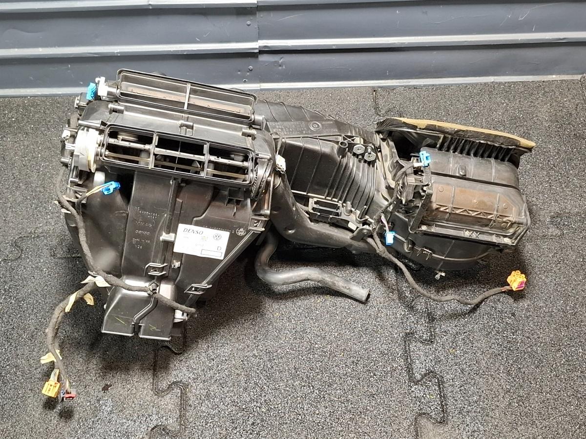 Carcasa aeroterma VOLKSWAGEN PASSAT Variant 3C5 2005 - 2011 TDI BMP 3C1820003BK