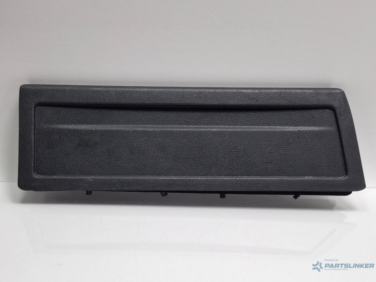 Ornament portbagaj dreapta VOLKSWAGEN PASSAT Variant 3C5 2005 - 2011 TDI BMP 3C9867428