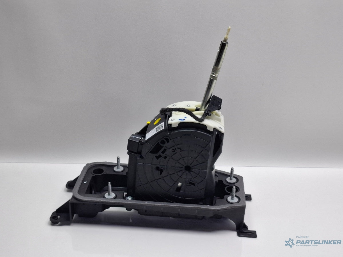 Schimbator de viteze/selector AUDI A3 Sportback 8VA, 8VF 2012 - > TDI CLHA 8V1713023G