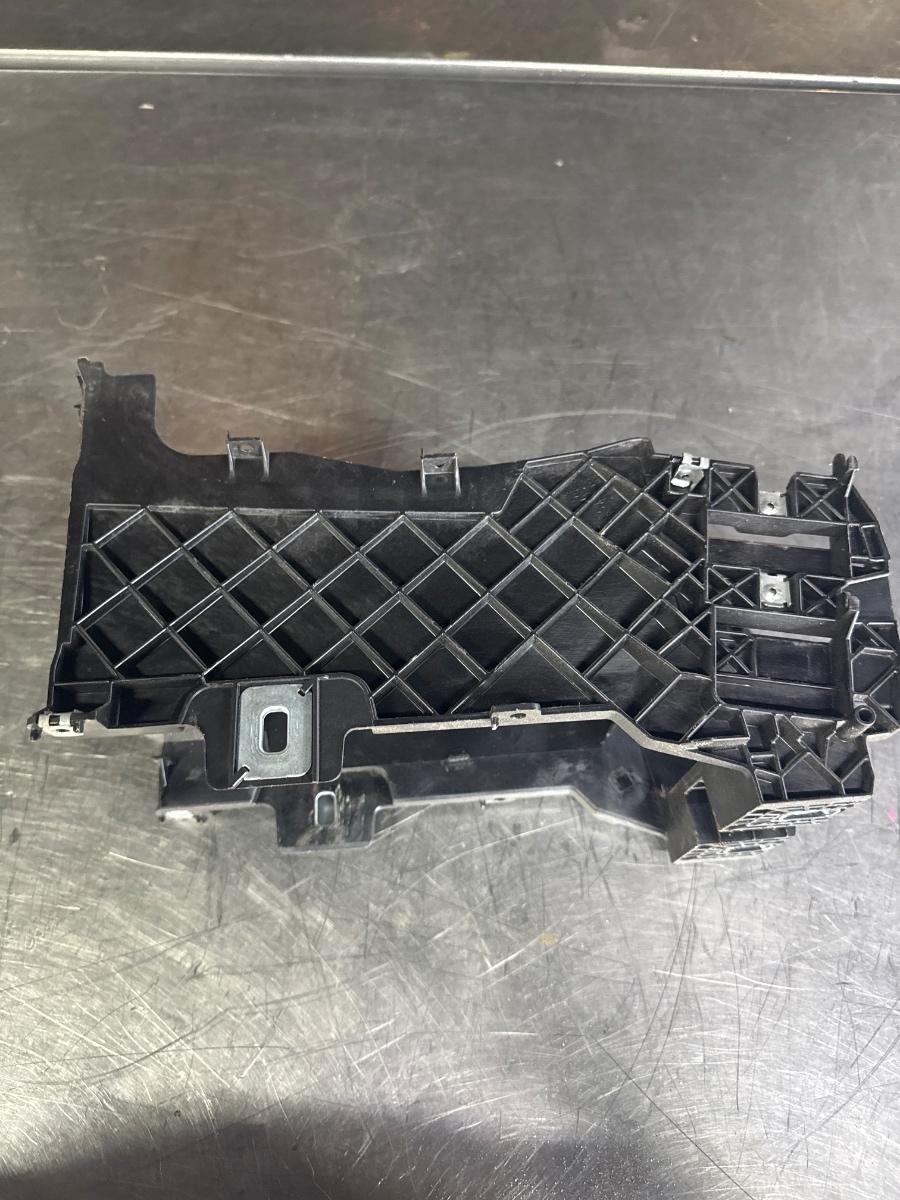 Cotiera suport VOLKSWAGEN PASSAT Variant 3C5 2005 - 2011 TDI BMP 3C0864089