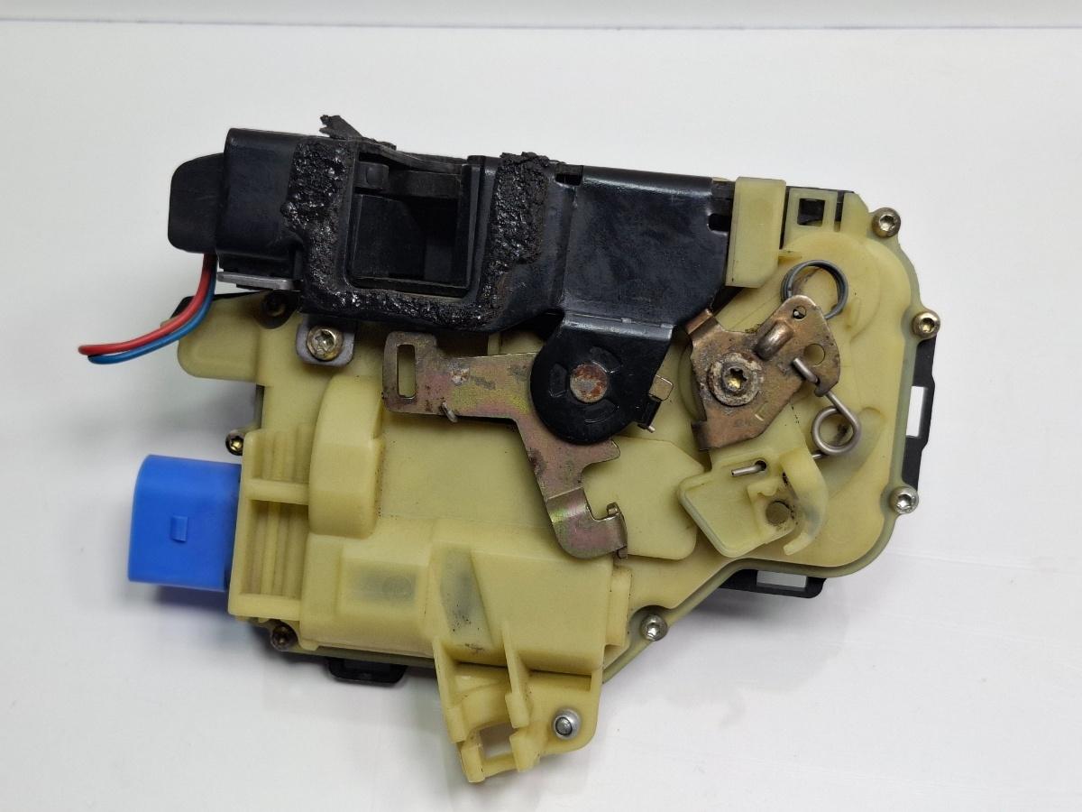 Broasca usa stanga fata VOLKSWAGEN POLO 9N_ 2001 - 2012 12V AZQ, BME 3B1837015AM