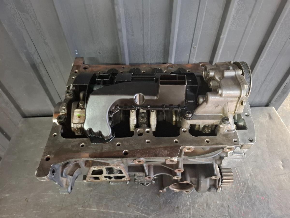 Bloc motor VOLKSWAGEN CRAFTER 30-50 Box 2E_ 2010 - 2016 2.0 BiTDI CDCA CDC CDCA CKU CKUB