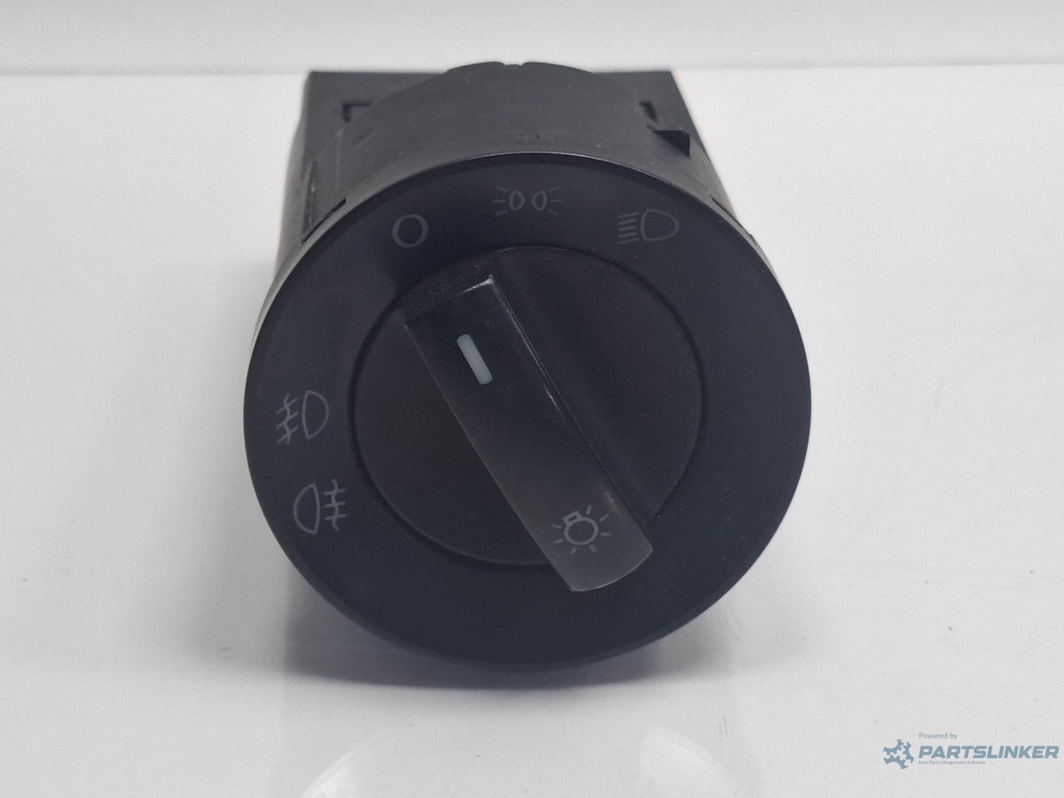 Bloc lumini VOLKSWAGEN POLO 9N_ 2001 - 2012 12V AZQ, BME 6Q0941531C