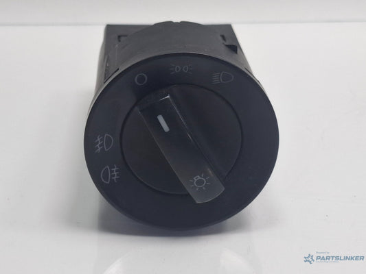 Bloc lumini VOLKSWAGEN POLO 9N_ 2001 - 2012 12V AZQ, BME 6Q0941531C