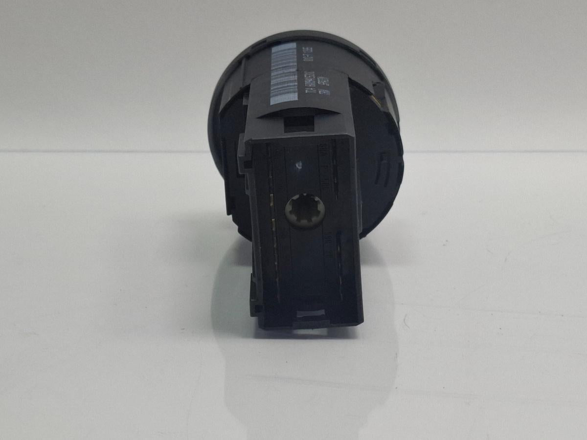 Bloc lumini VOLKSWAGEN POLO 9N_ 2001 - 2012 12V AZQ, BME 6Q0941531C