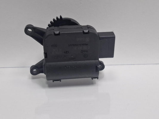 Motoras aeroterma VOLKSWAGEN POLO 9N_ 2001 - 2012 12V AZQ, BME BOSCH 0132801357