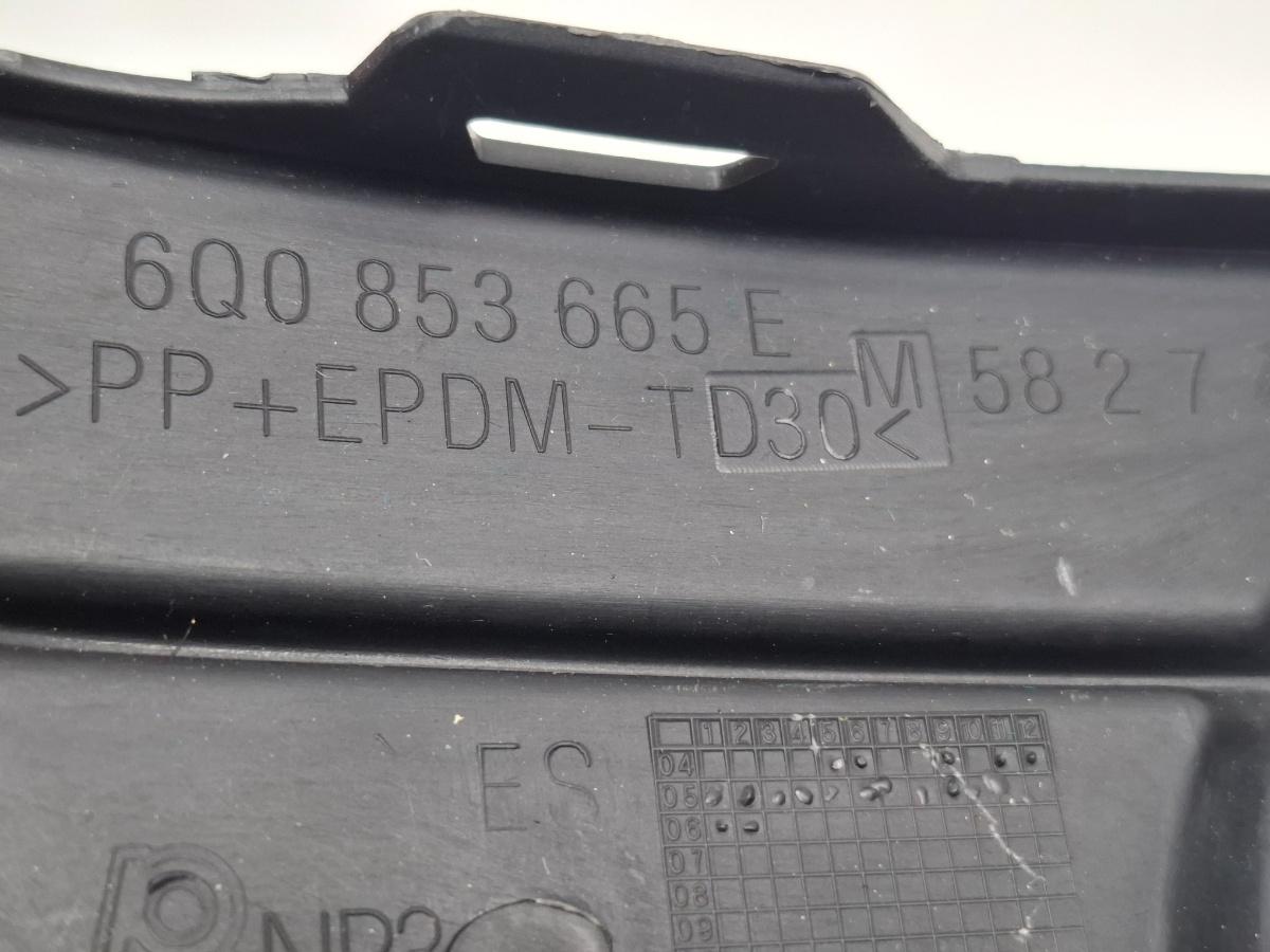 Grila proiector stanga VOLKSWAGEN POLO 9N_ 2001 - 2012 12V AZQ, BME 6Q0853665E