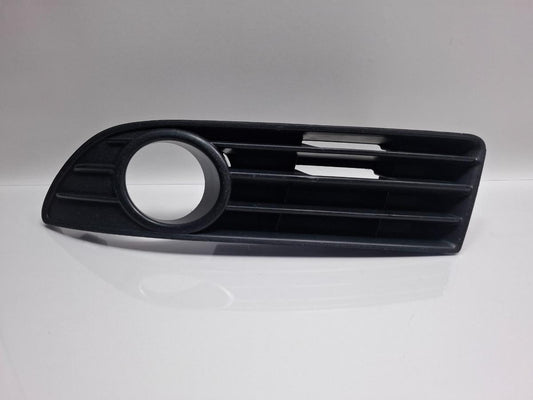 Grila proiector stanga VOLKSWAGEN POLO 9N_ 2001 - 2012 12V AZQ, BME 6Q0853665E