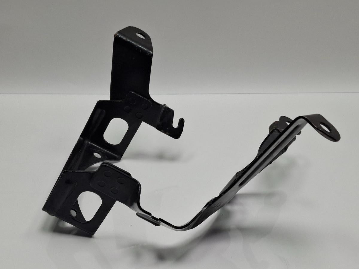 Suport pompa servodirectie VOLKSWAGEN POLO 9N_ 2001 - 2012 12V AZQ, BME 6Q0423845D