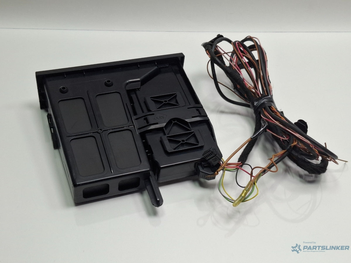 Modul media VOLKSWAGEN GOLF VI 5K1 2008 - 2013  5N0035341E