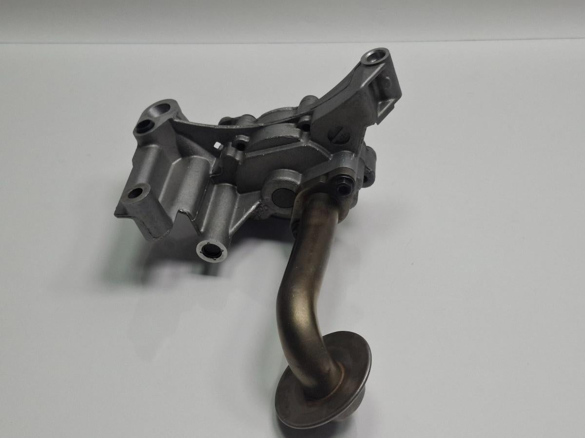 Pompa ulei VOLKSWAGEN GOLF IV 1J1 1997 - 2007 1.9 TDI ATD, AXR 038115105D