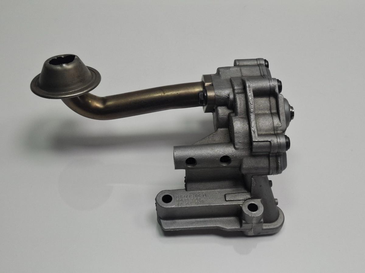 Pompa ulei VOLKSWAGEN GOLF IV 1J1 1997 - 2007 1.9 TDI ATD, AXR 038115105D