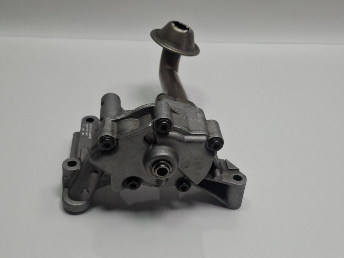 Pompa ulei VOLKSWAGEN GOLF IV 1J1 1997 - 2007 1.9 TDI ATD, AXR 038115105D